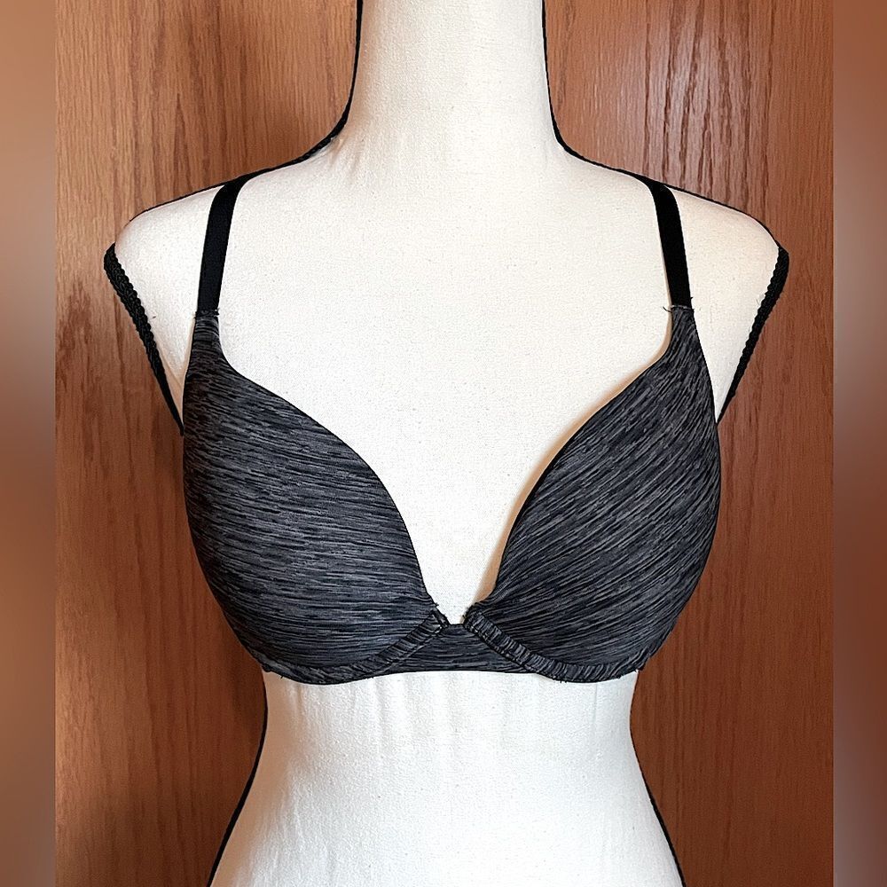 SO Intimates, Convertible, Dark-Gray and White “Love”Underwire Bra. 34C.